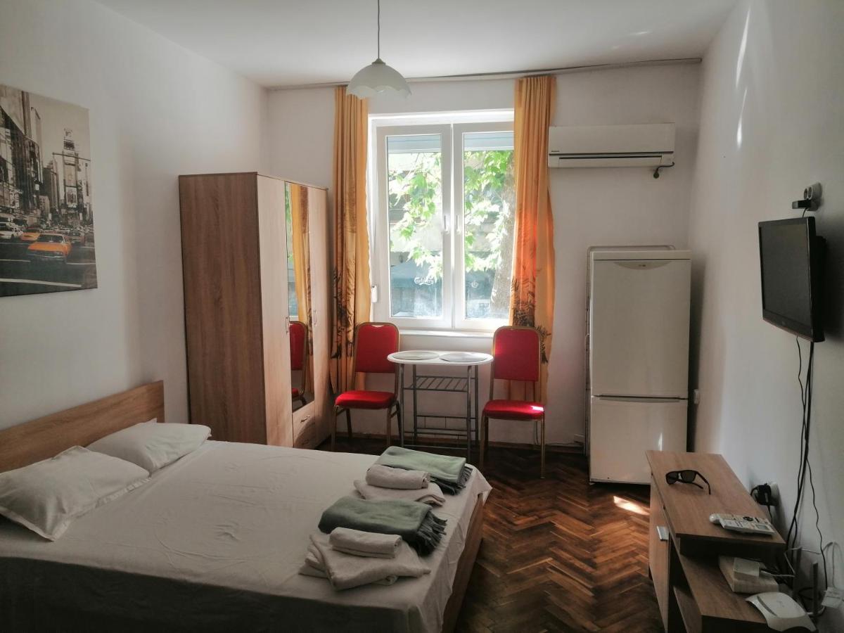 Appartement Top Location Near To City Center And Sea Garden à Burgas Extérieur photo